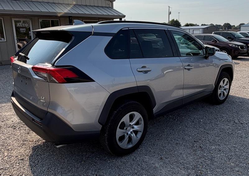 Toyota RAV4 LE AWD 2020