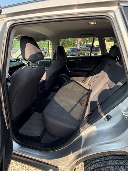 Toyota RAV4 LE AWD 2020