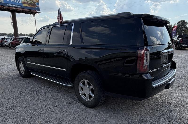 GMC Yukon XL Denali 4WD 2016