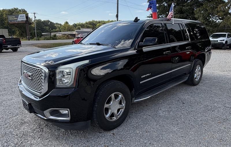 GMC Yukon XL Denali 4WD 2016