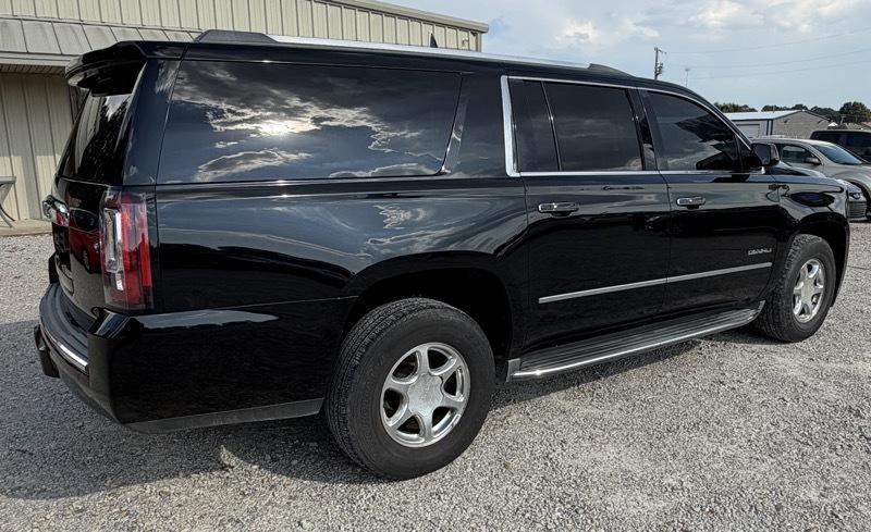 GMC Yukon XL Denali 4WD 2016