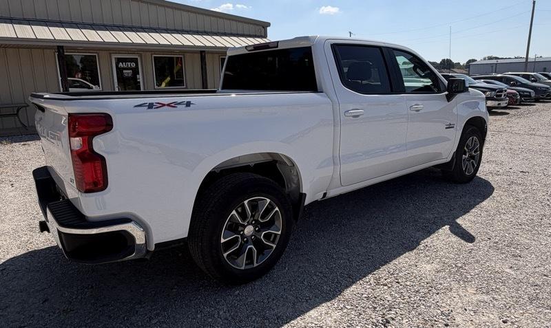 Chevrolet Silverado 1500 LT Crew Cab 4WD 2023