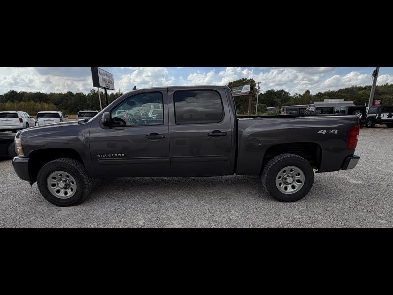Chevrolet Silverado 1500 LS Crew Cab Short Box 4WD 2011