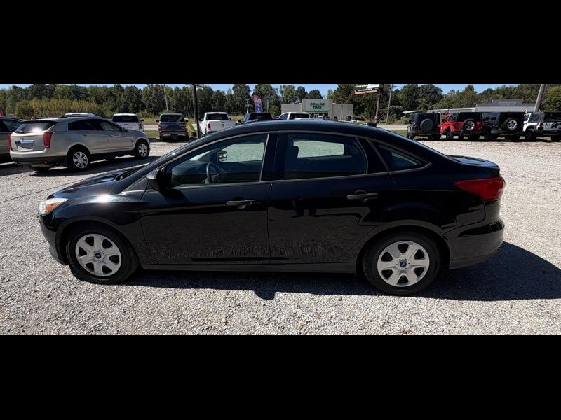 Ford Focus S Sedan 2015