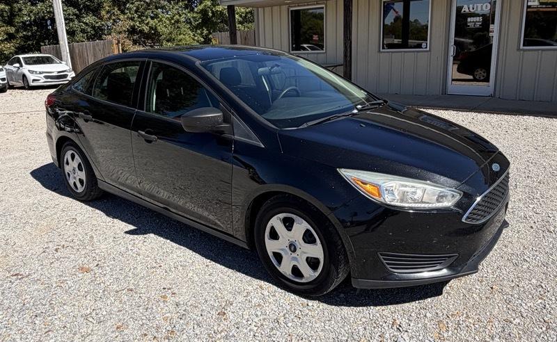 Ford Focus S Sedan 2015