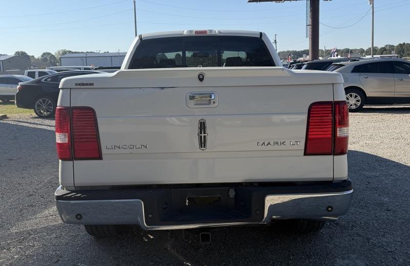 Lincoln Mark LT 2WD 2006