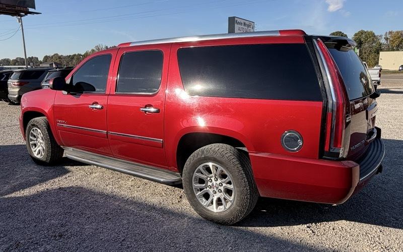 GMC Yukon Denali XL 4WD 2013