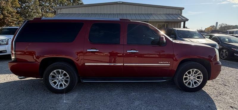 GMC Yukon Denali XL 4WD 2013