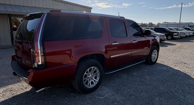 GMC Yukon Denali XL 4WD 2013