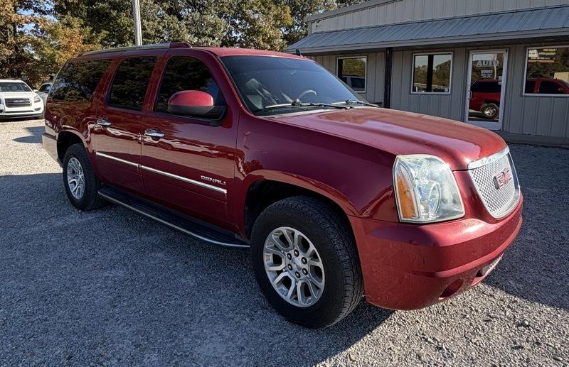 GMC Yukon Denali XL 4WD 2013