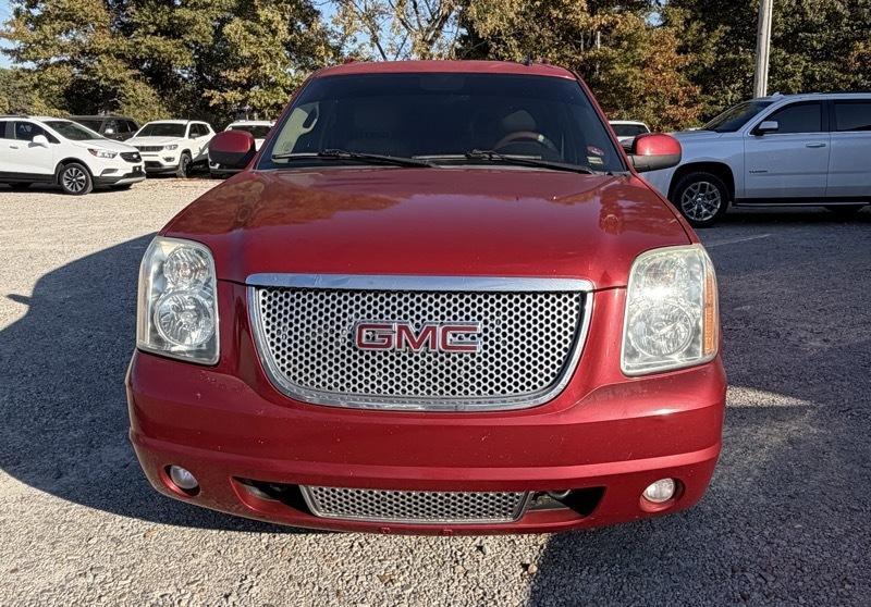 GMC Yukon Denali XL 4WD 2013