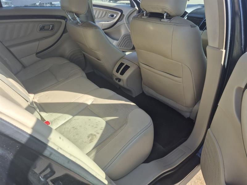 Ford Taurus Limited AWD 2015