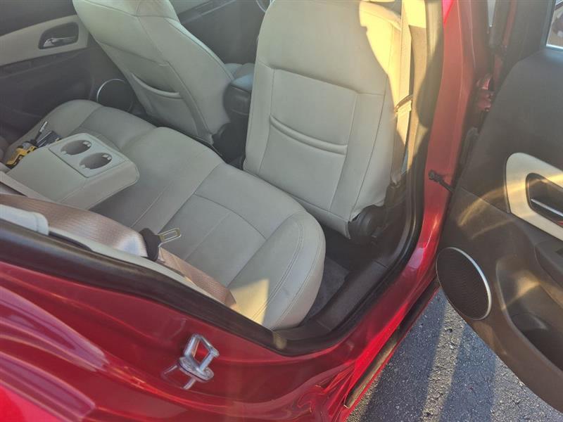 Chevrolet Cruze 2LT 2011