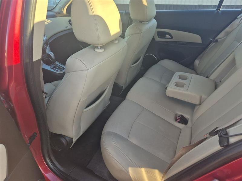 Chevrolet Cruze 2LT 2011