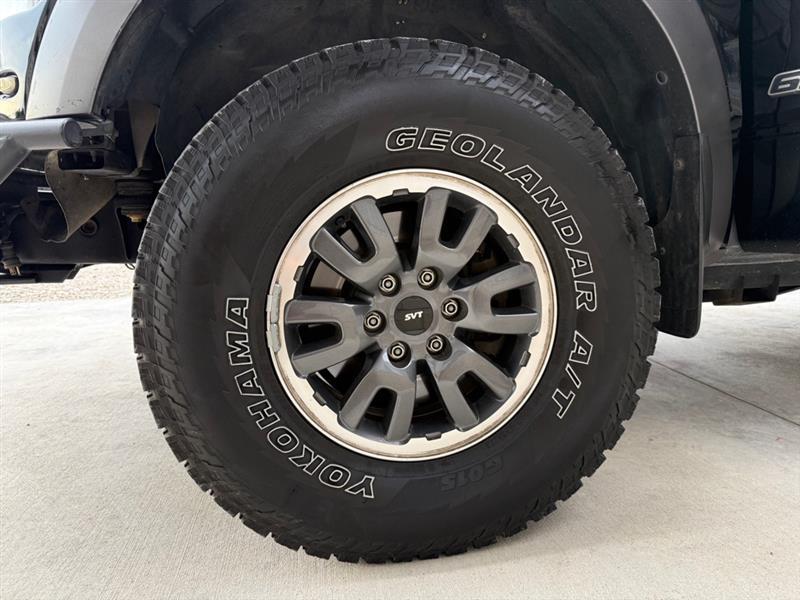 Ford F-150 SVT Raptor SuperCrew 5.5-ft. Bed 4WD 2011
