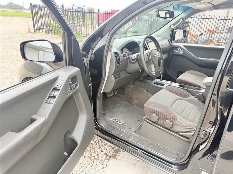 Nissan Frontier S Crew Cab 4WD 2012