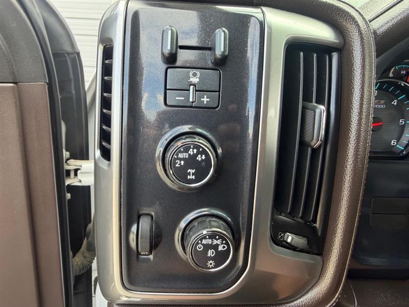Chevrolet Silverado 1500 LTZ Double Cab Short Box 4WD 2016