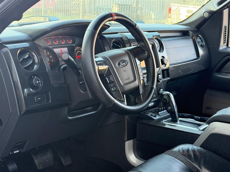 Ford F-150 SVT Raptor SuperCrew 5.5-ft. Bed 4WD 2013