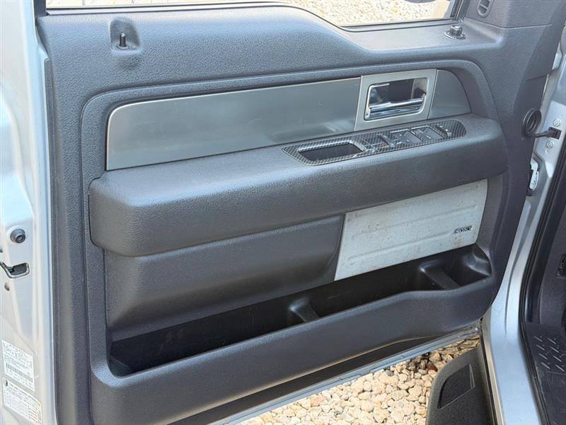 Ford F-150 SVT Raptor SuperCrew 5.5-ft. Bed 4WD 2013