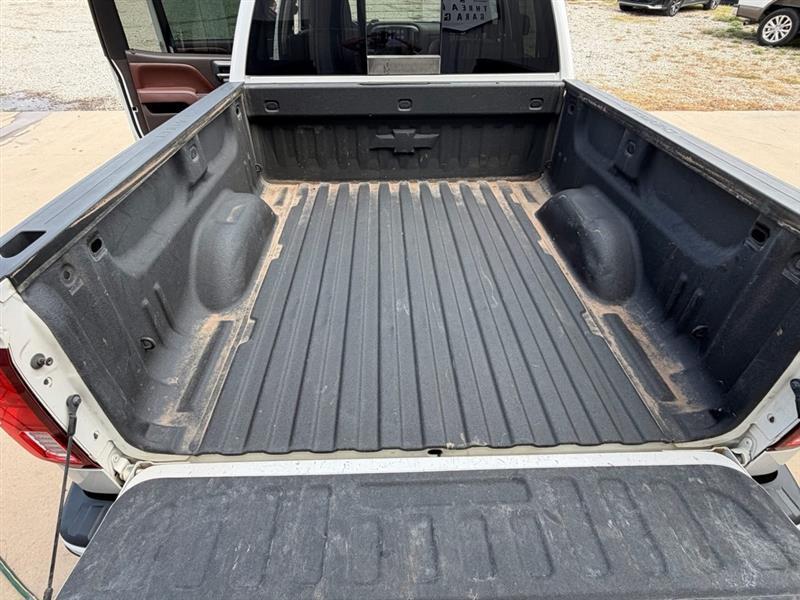 Chevrolet Silverado 1500 High Country Crew Cab Long Box 4WD 2017