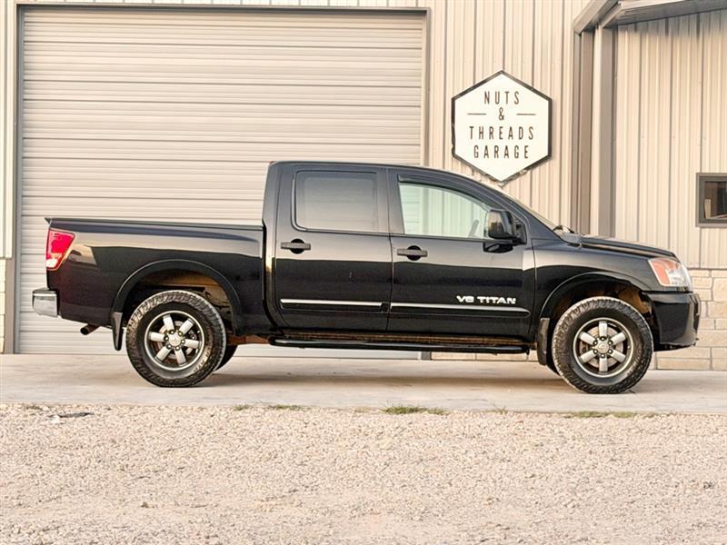 Nissan Titan S Crew Cab 4WD 2014