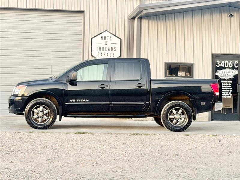Nissan Titan S Crew Cab 4WD 2014