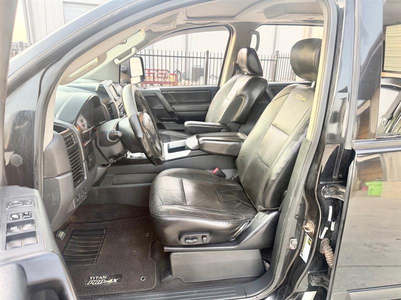 Nissan Titan S Crew Cab 4WD 2014