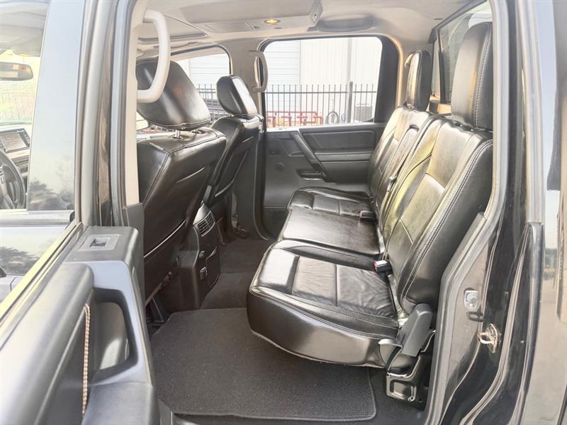 Nissan Titan S Crew Cab 4WD 2014