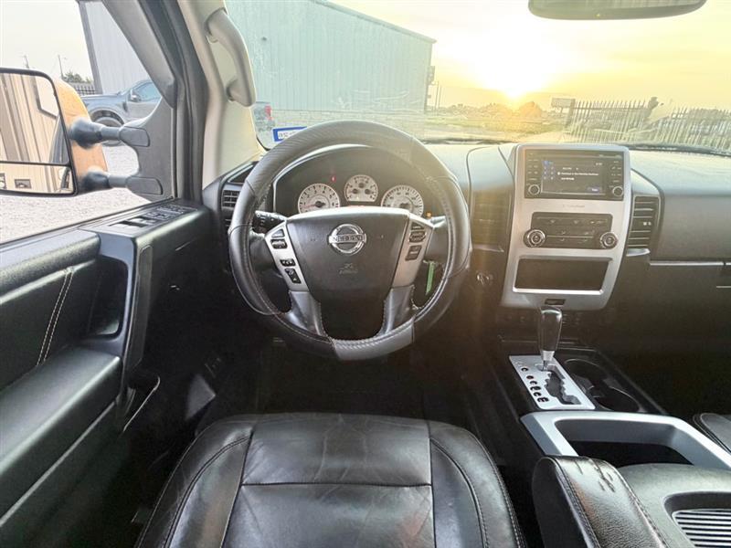 Nissan Titan S Crew Cab 4WD 2014