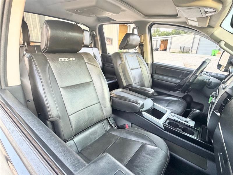 Nissan Titan S Crew Cab 4WD 2014