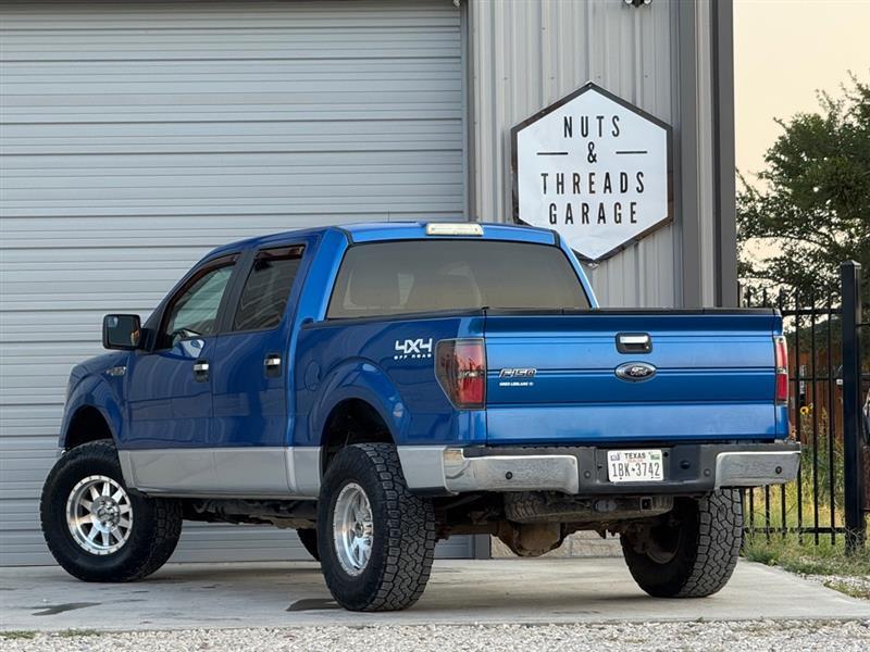 Ford F-150 XL SuperCrew 5.5-ft. Bed 4WD 2014