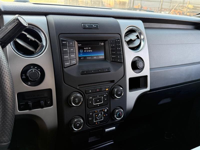 Ford F-150 XL SuperCrew 5.5-ft. Bed 4WD 2014