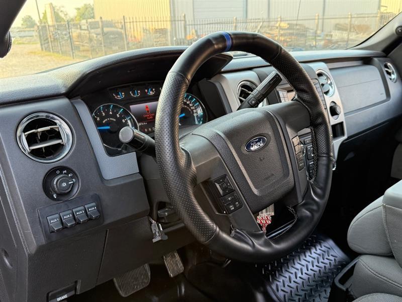 Ford F-150 XL SuperCrew 5.5-ft. Bed 4WD 2014