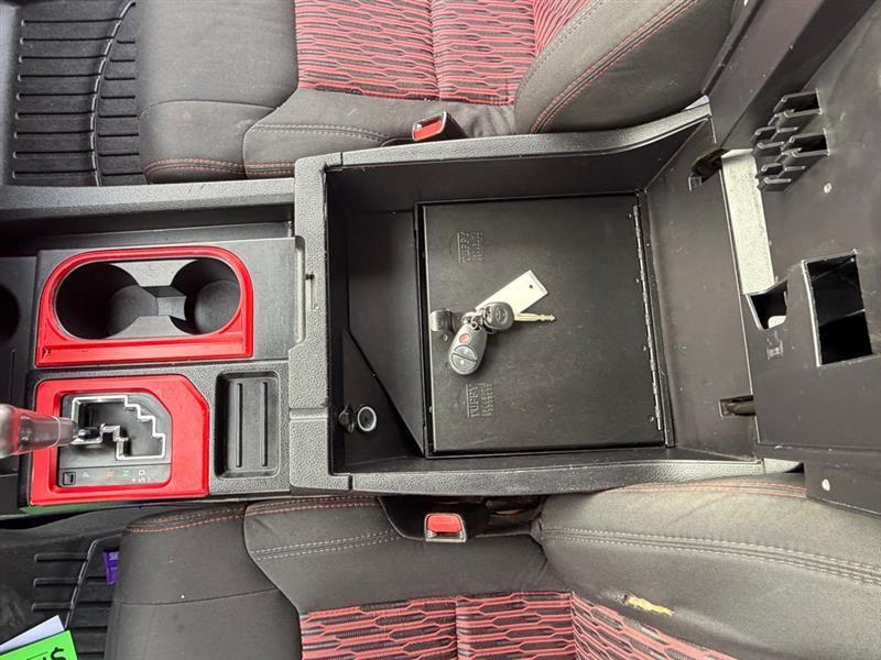 Toyota Tundra SR5 5.7L V8 FFV CrewMax 4WD 2015