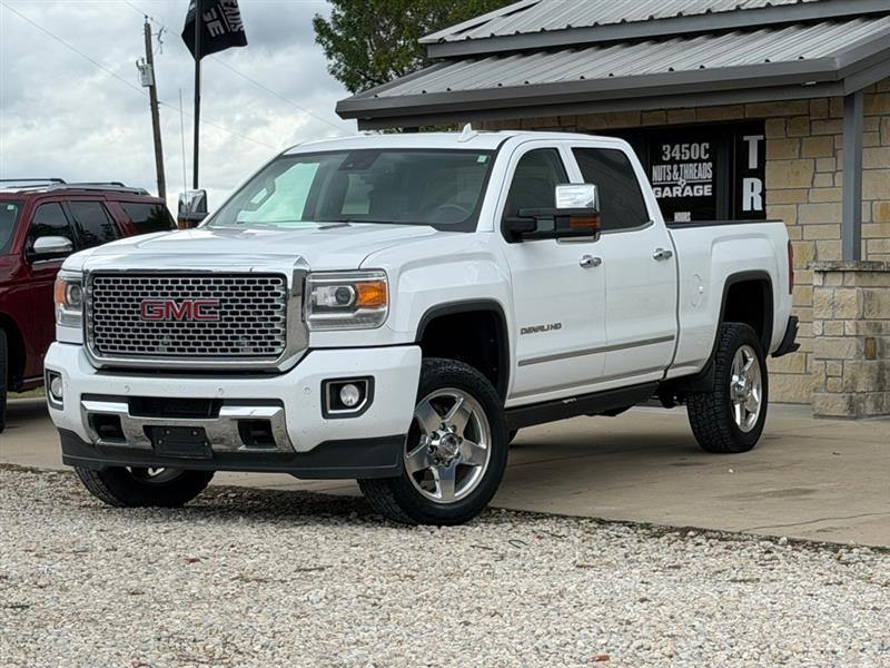 GMC Sierra 2500HD Denali Crew Cab 4WD 2015