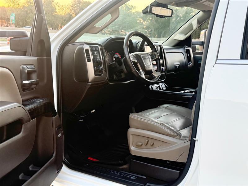 GMC Sierra 2500HD Denali Crew Cab 4WD 2015
