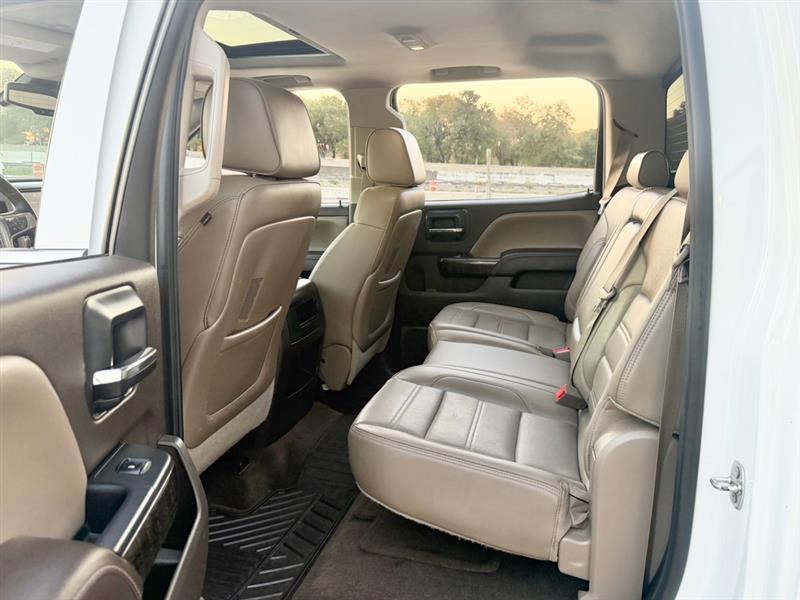 GMC Sierra 2500HD Denali Crew Cab 4WD 2015