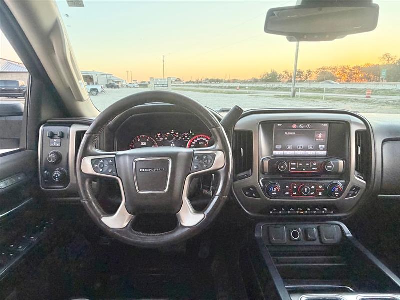GMC Sierra 2500HD Denali Crew Cab 4WD 2015