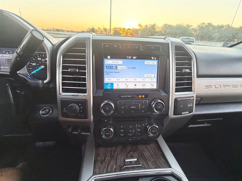 Ford F-350 SD King Ranch Crew Cab 4WD 2017