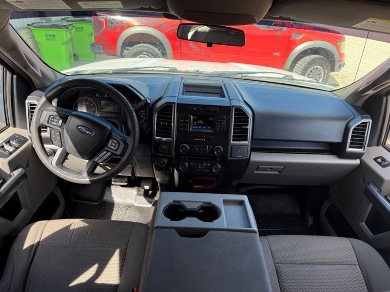 Ford F-150 XL SuperCrew 5.5-ft. Bed 4WD 2016