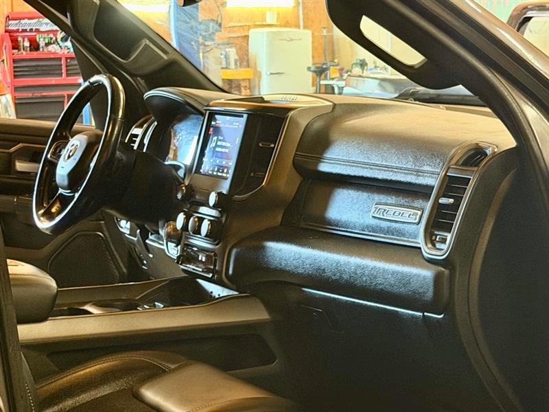 RAM 1500 Rebel Crew Cab SB 4WD 2021