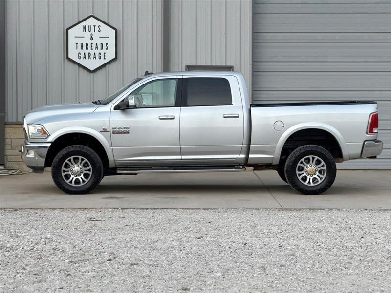 RAM 2500 Laramie Crew Cab SWB 4WD 2016