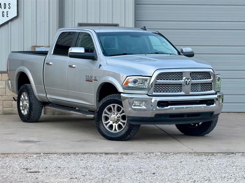 RAM 2500 Laramie Crew Cab SWB 4WD 2016