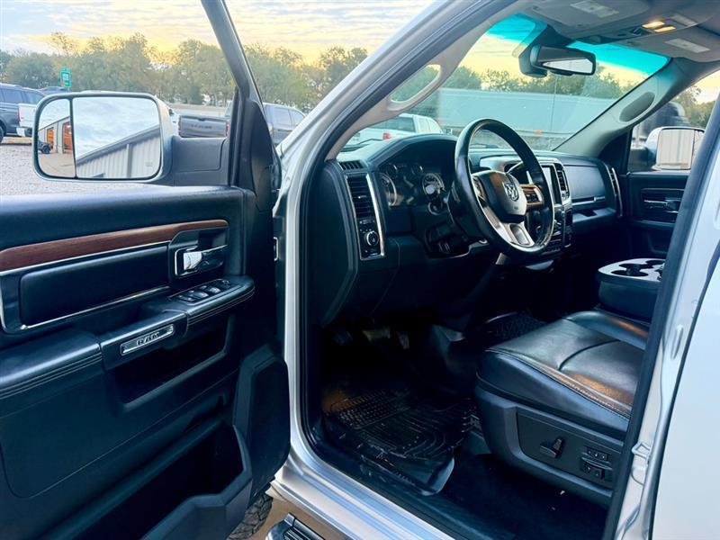 RAM 2500 Laramie Crew Cab SWB 4WD 2016