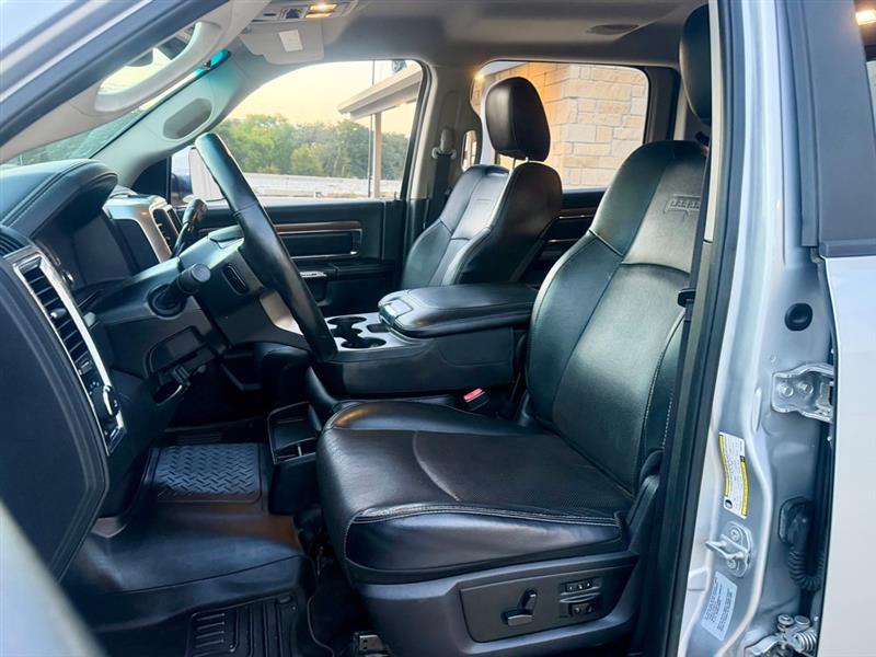 RAM 2500 Laramie Crew Cab SWB 4WD 2016