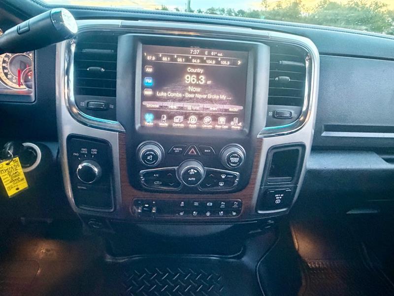 RAM 2500 Laramie Crew Cab SWB 4WD 2016
