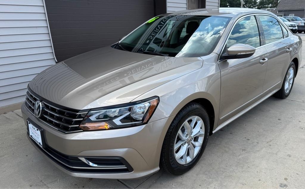 2016 Volkswagen Passat S 6A