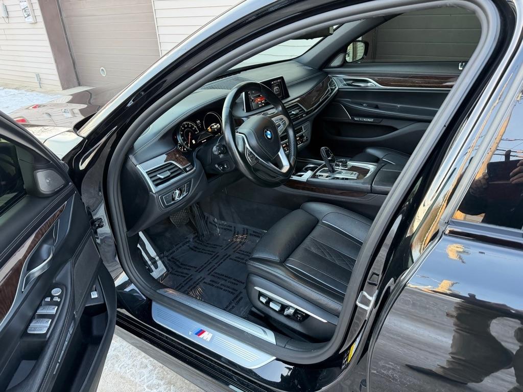 BMW 7-Series 750i xDrive 2017