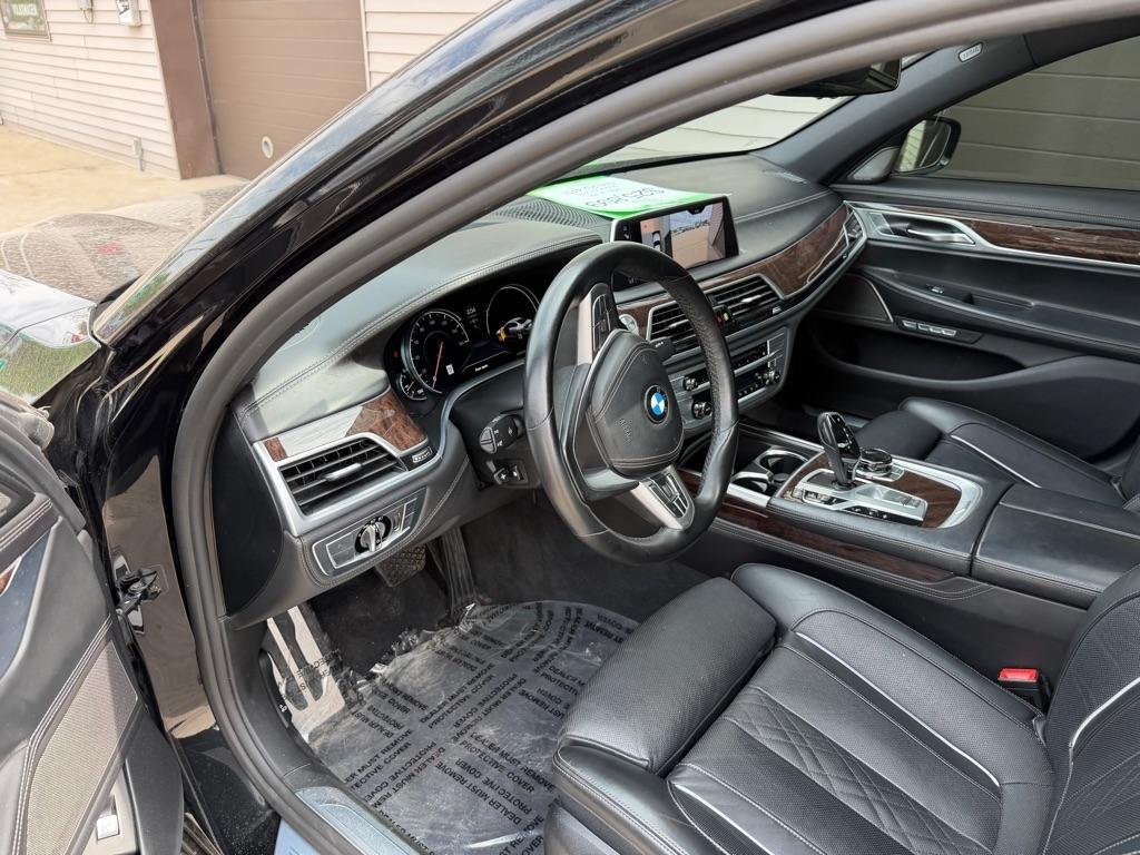 BMW 7-Series 750i xDrive 2017