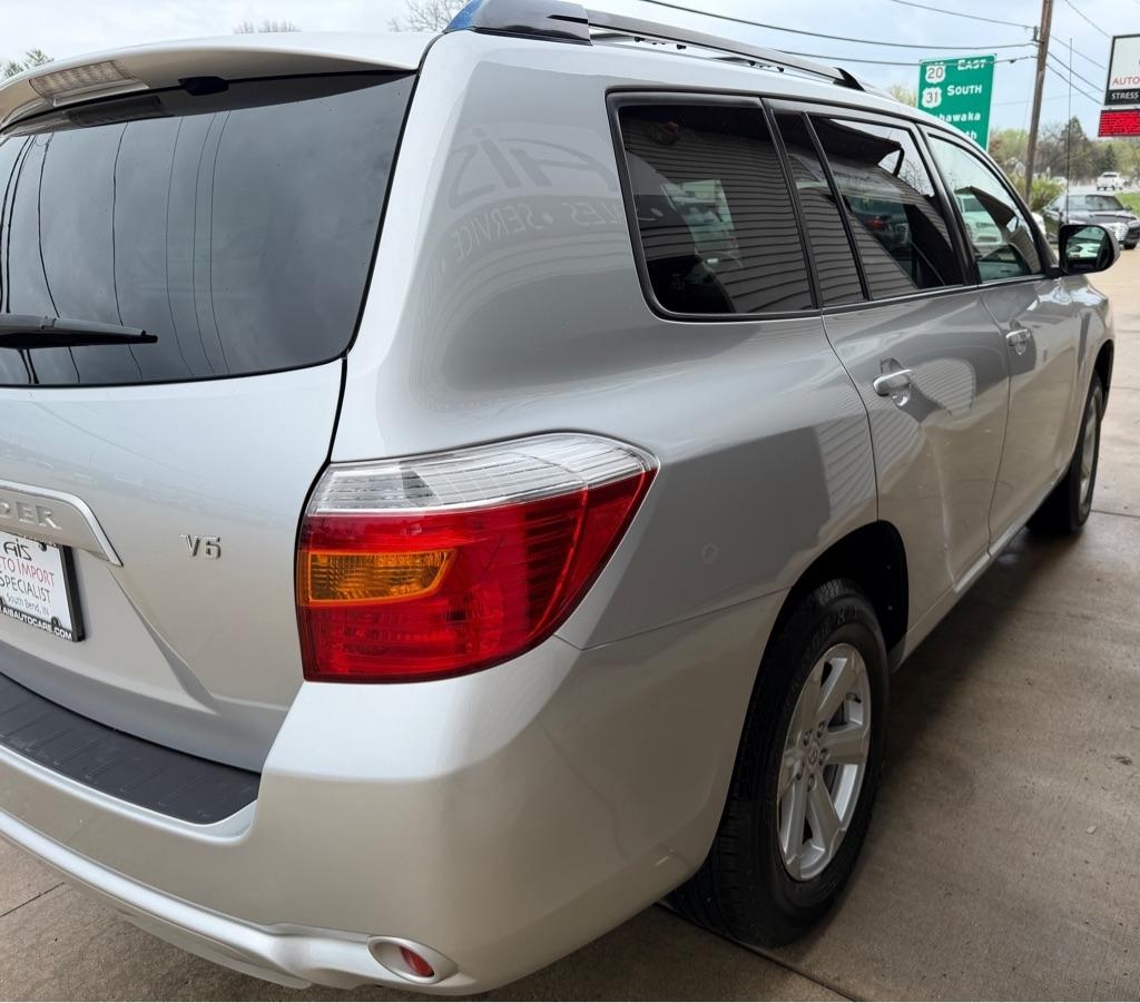 Toyota Highlander Base 2WD 2008